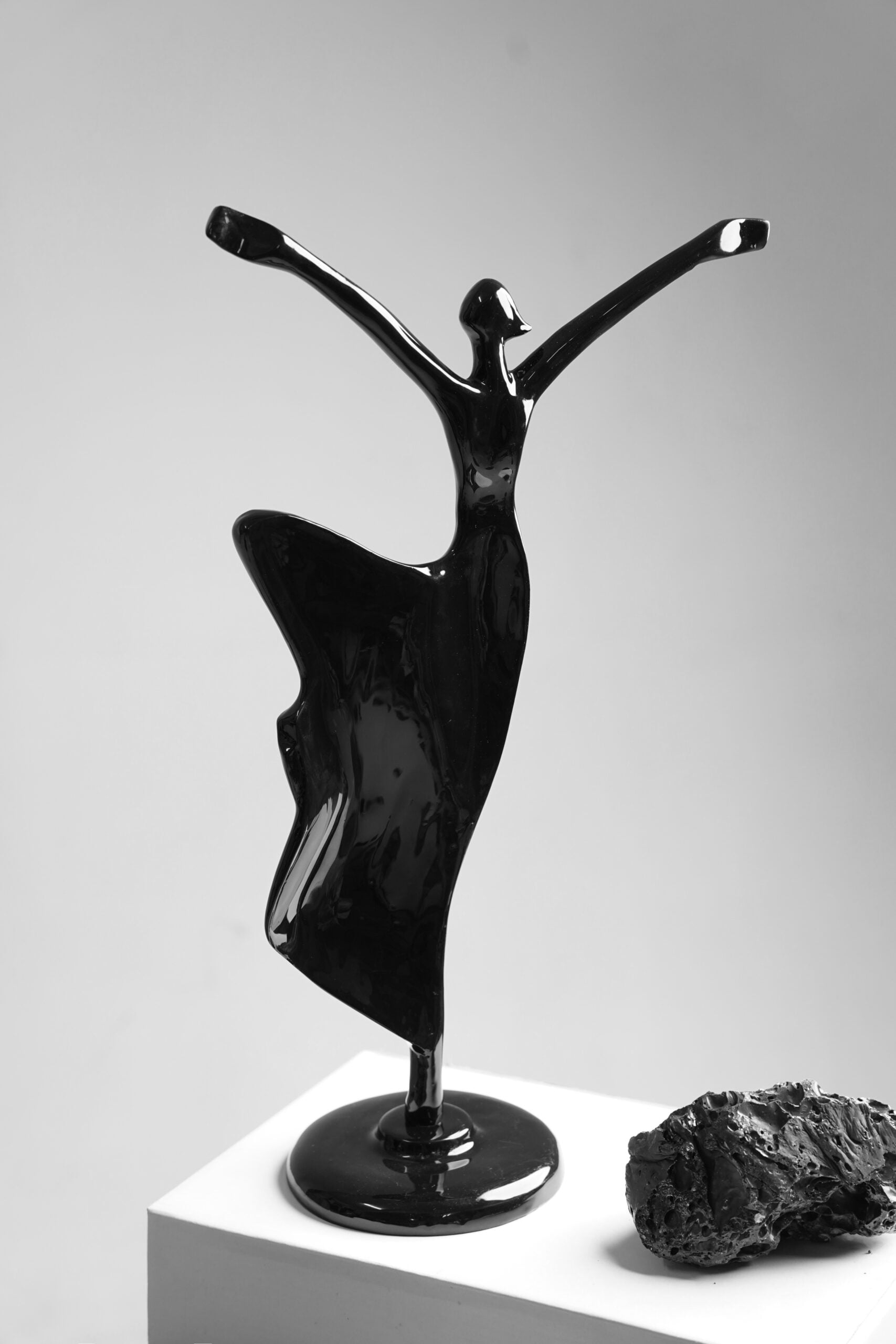 Sculpture deals 'Dancing Woman'