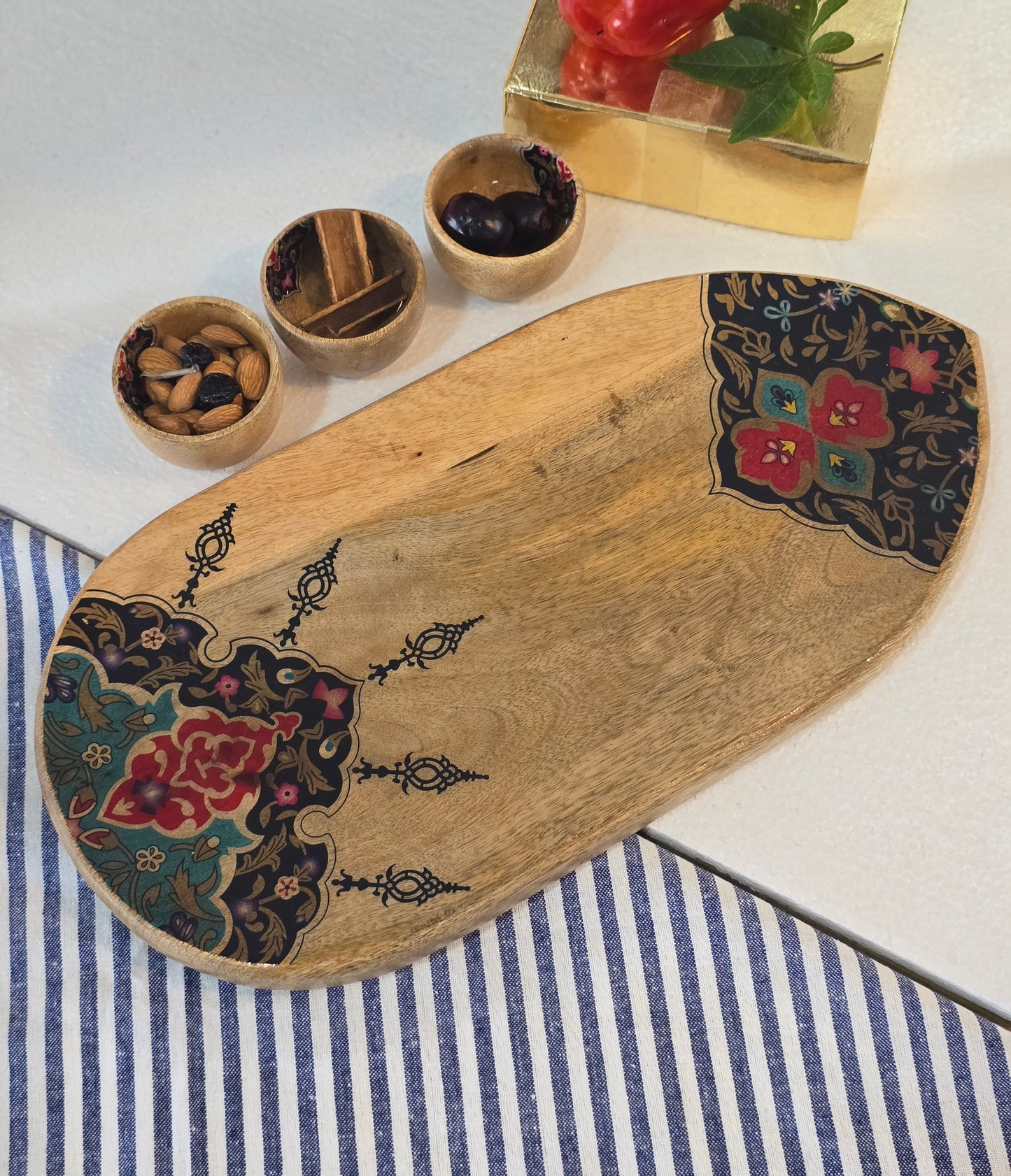 Sara Wooden Platter tray